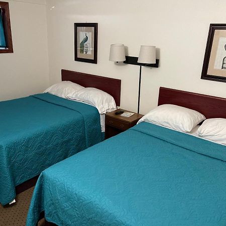Highland Court Motel Fairmont Esterno foto