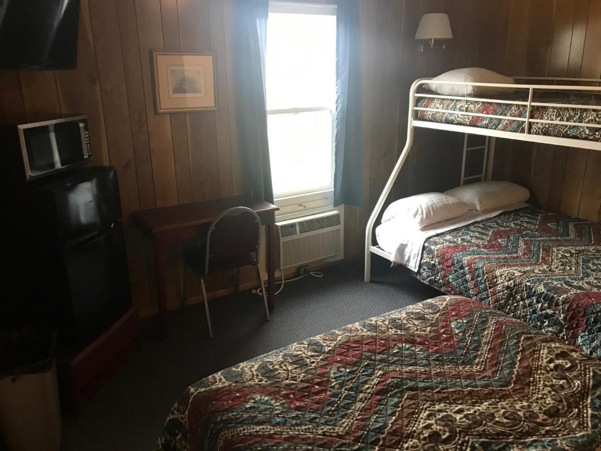 Highland Court Motel Fairmont Esterno foto