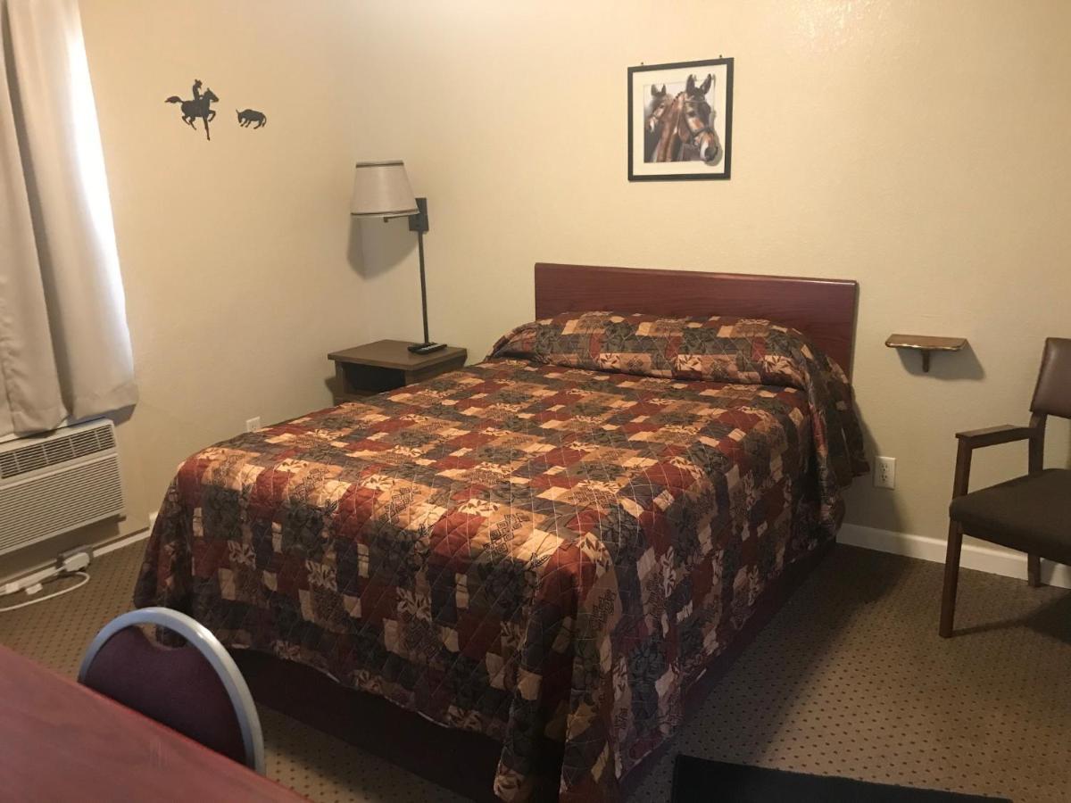Highland Court Motel Fairmont Esterno foto