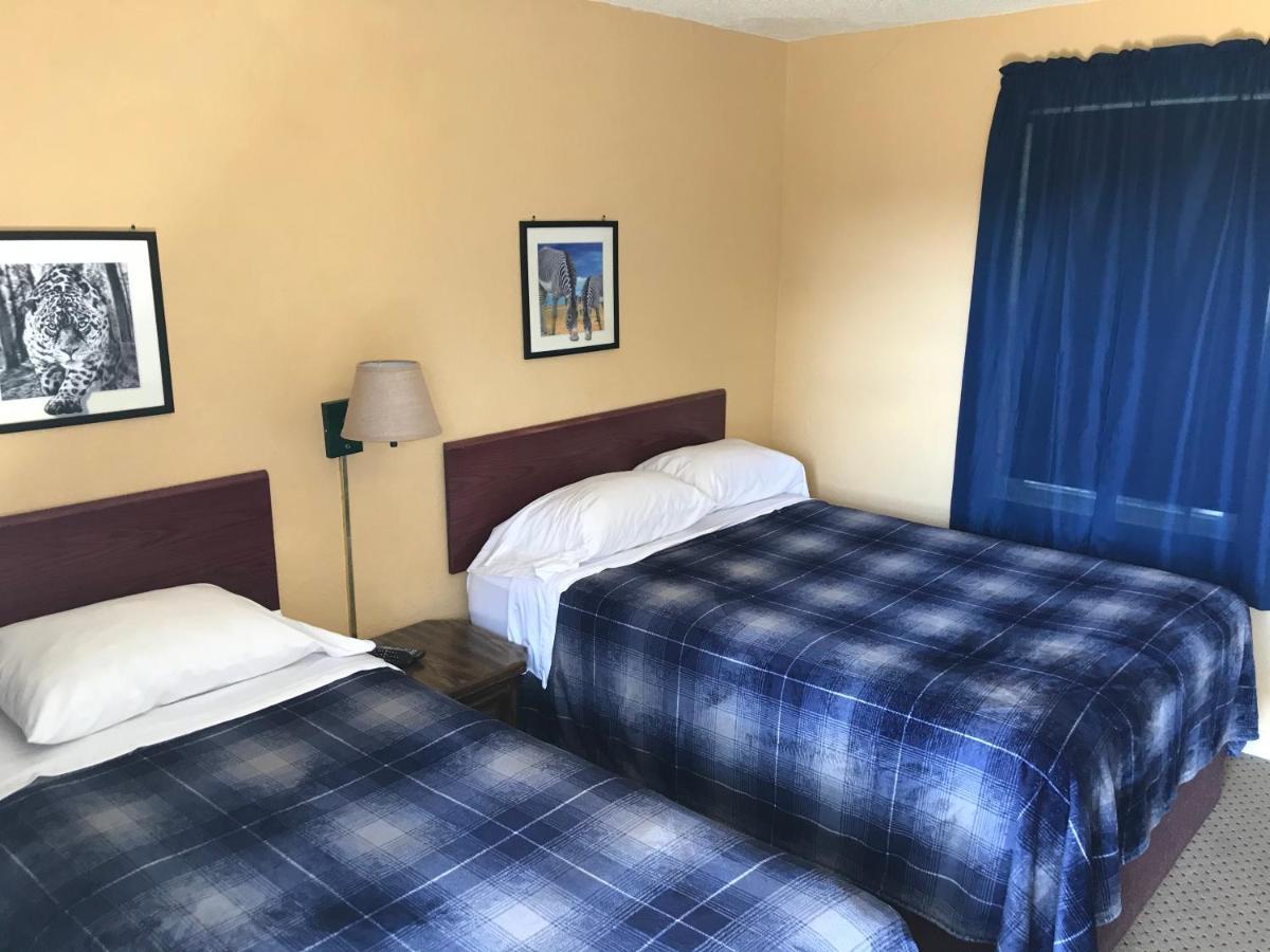 Highland Court Motel Fairmont Esterno foto