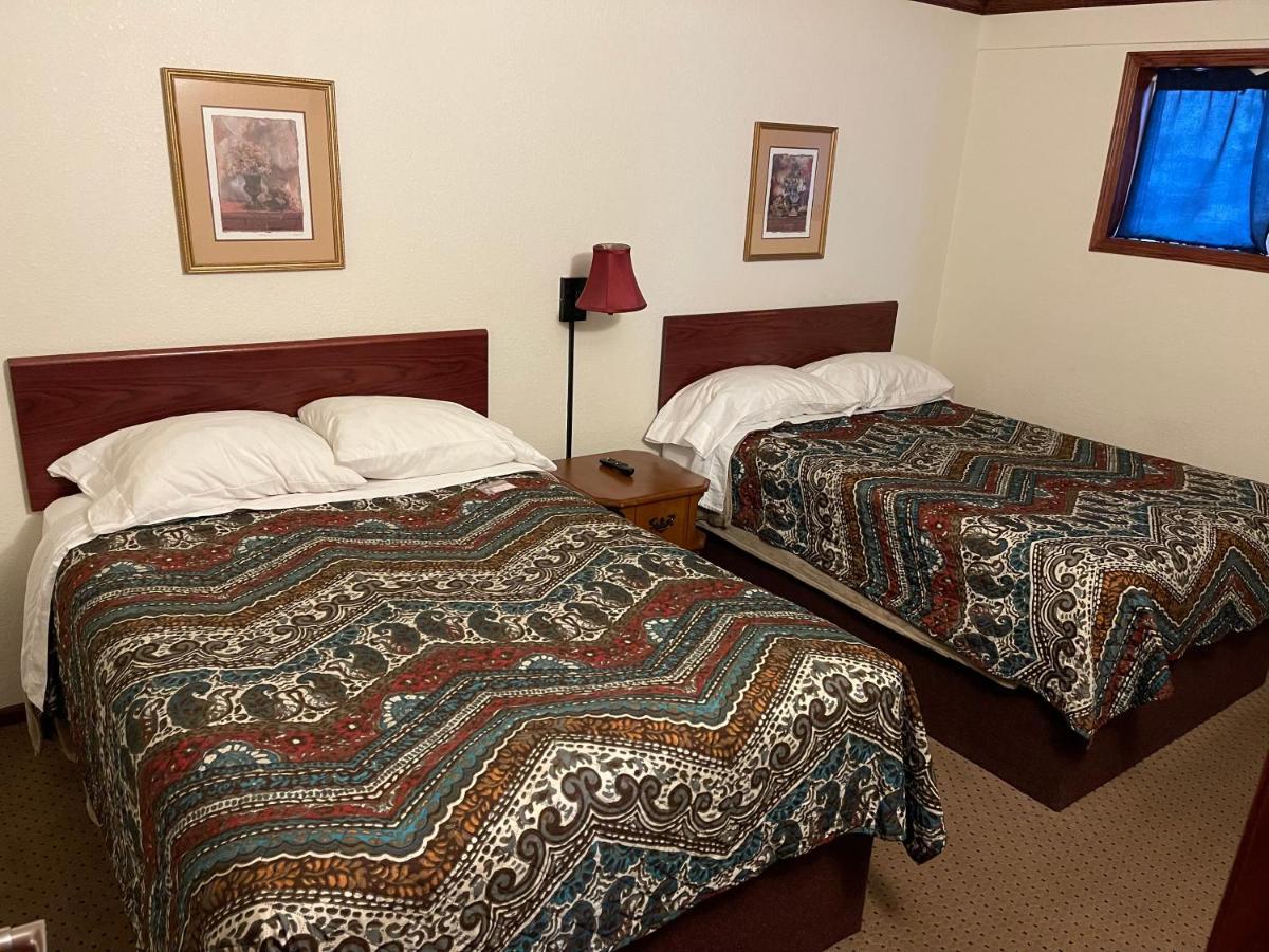 Highland Court Motel Fairmont Esterno foto