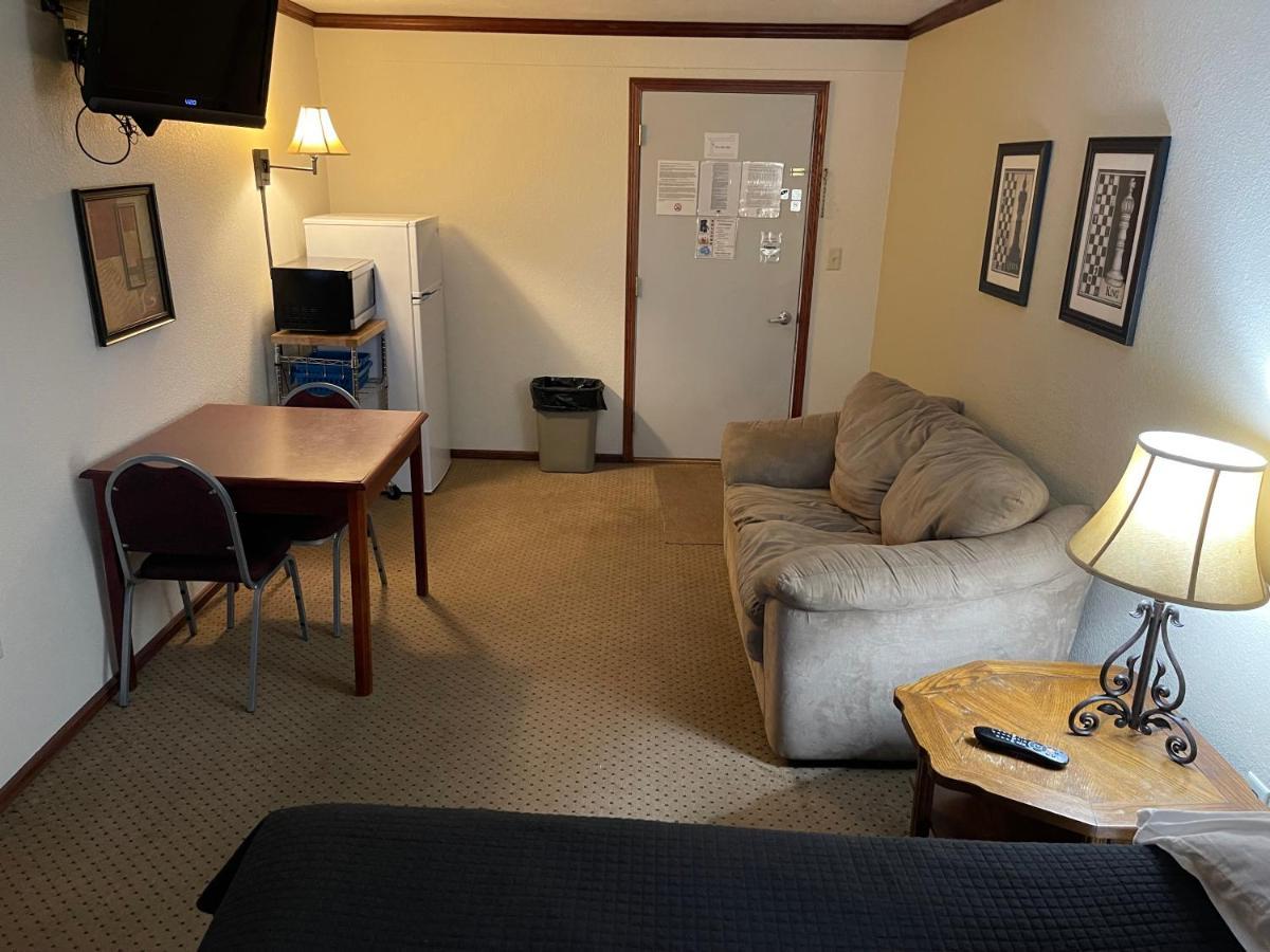Highland Court Motel Fairmont Esterno foto