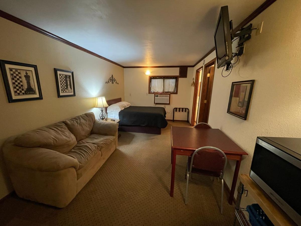 Highland Court Motel Fairmont Esterno foto