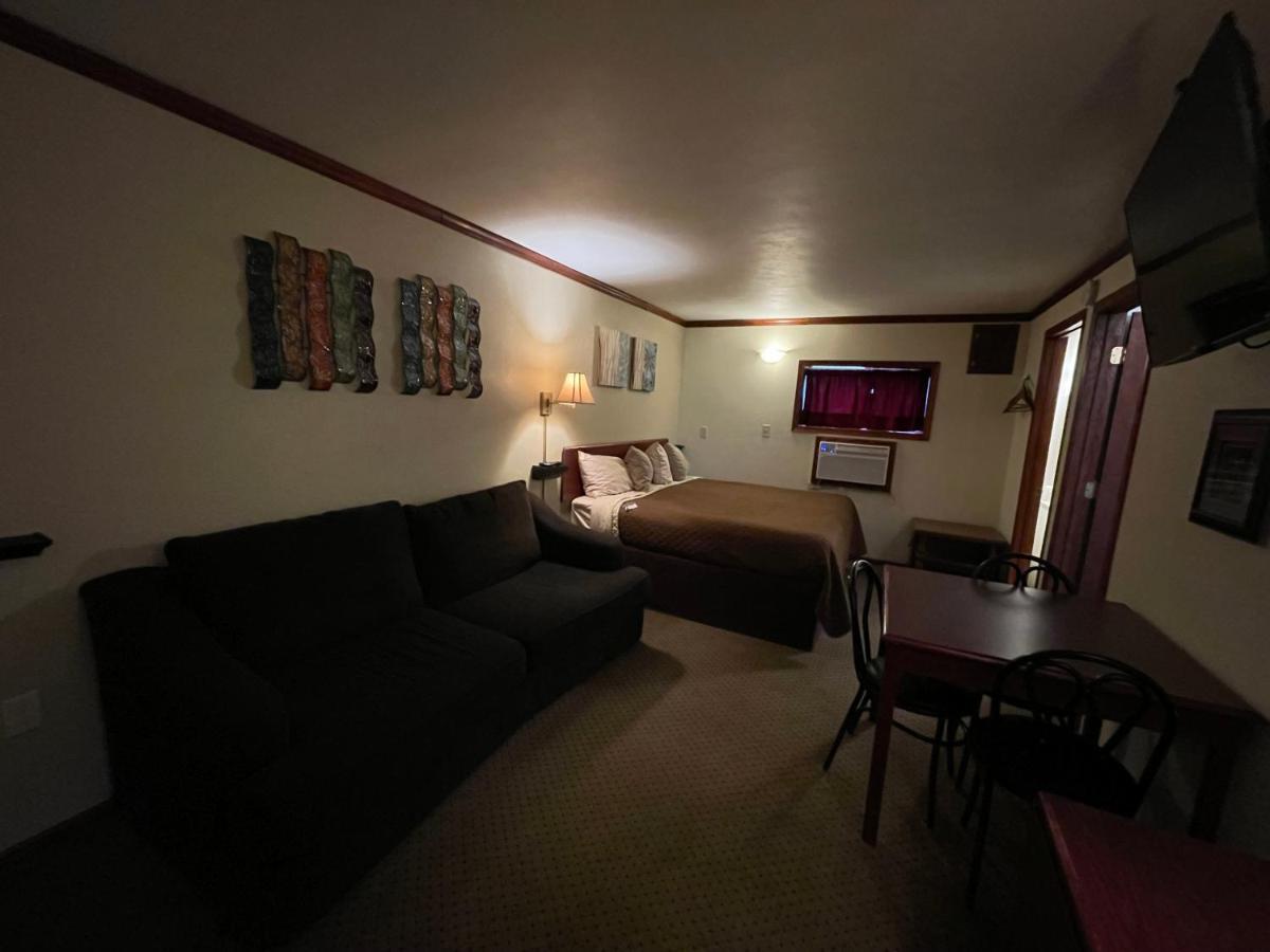 Highland Court Motel Fairmont Esterno foto
