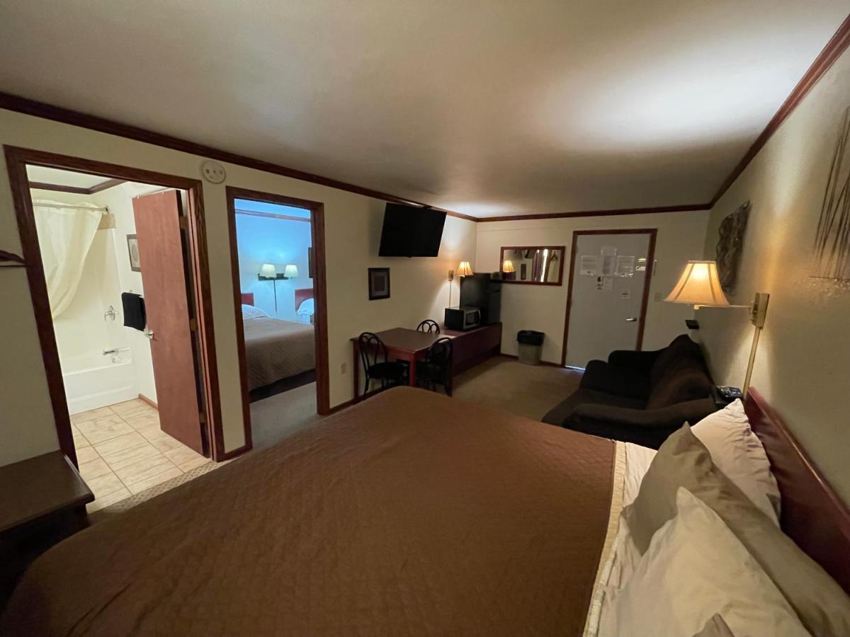 Highland Court Motel Fairmont Esterno foto
