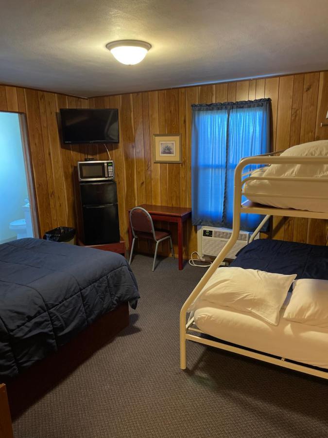 Highland Court Motel Fairmont Esterno foto