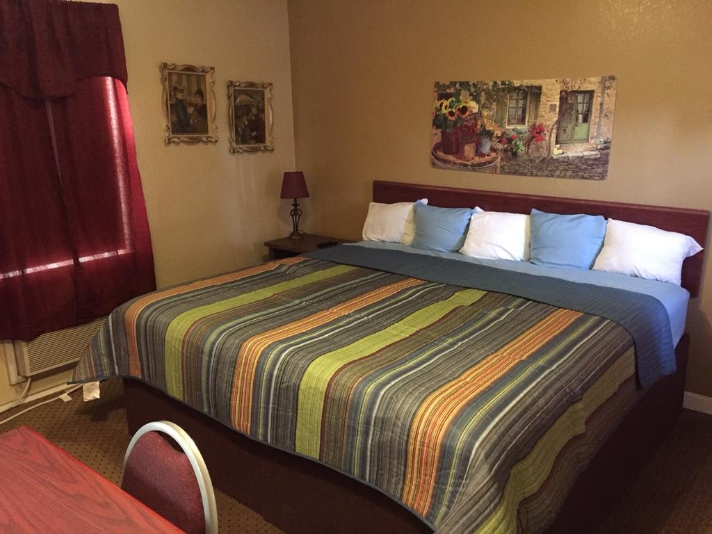 Highland Court Motel Fairmont Esterno foto