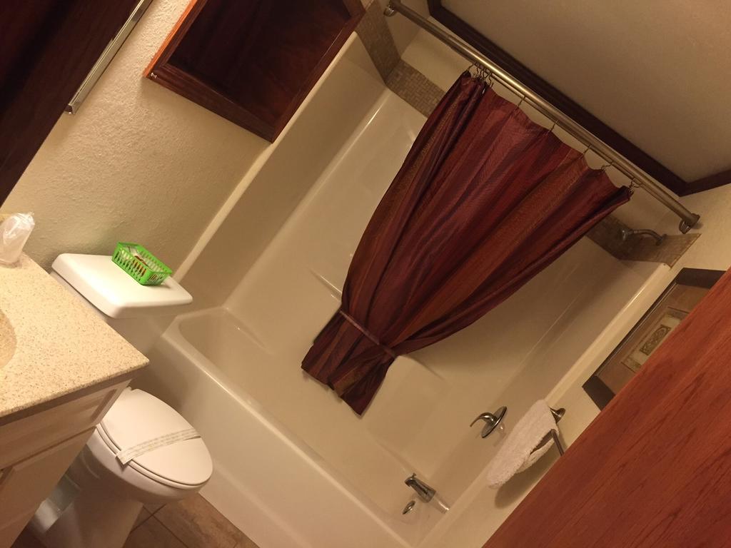 Highland Court Motel Fairmont Esterno foto