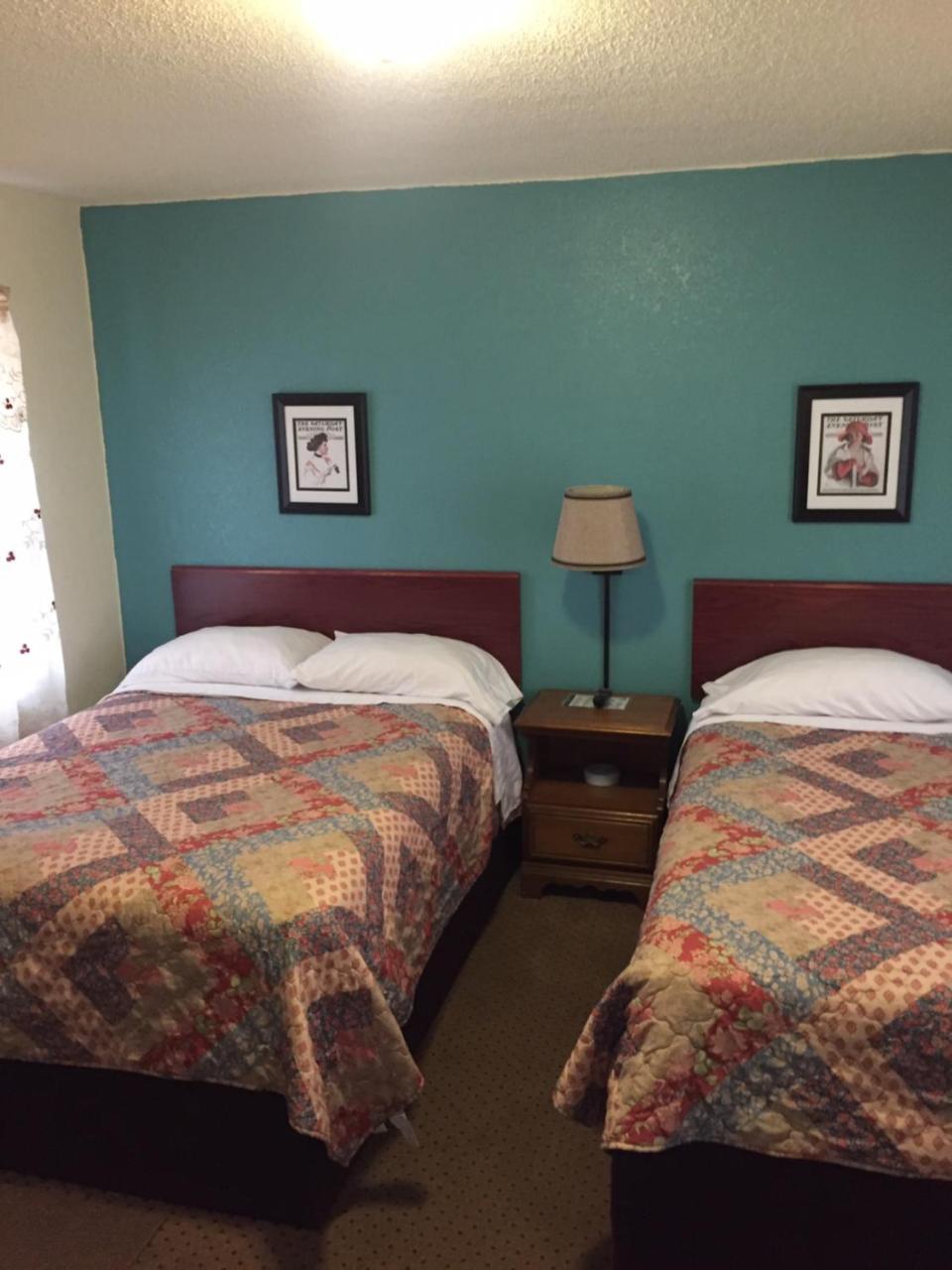Highland Court Motel Fairmont Esterno foto