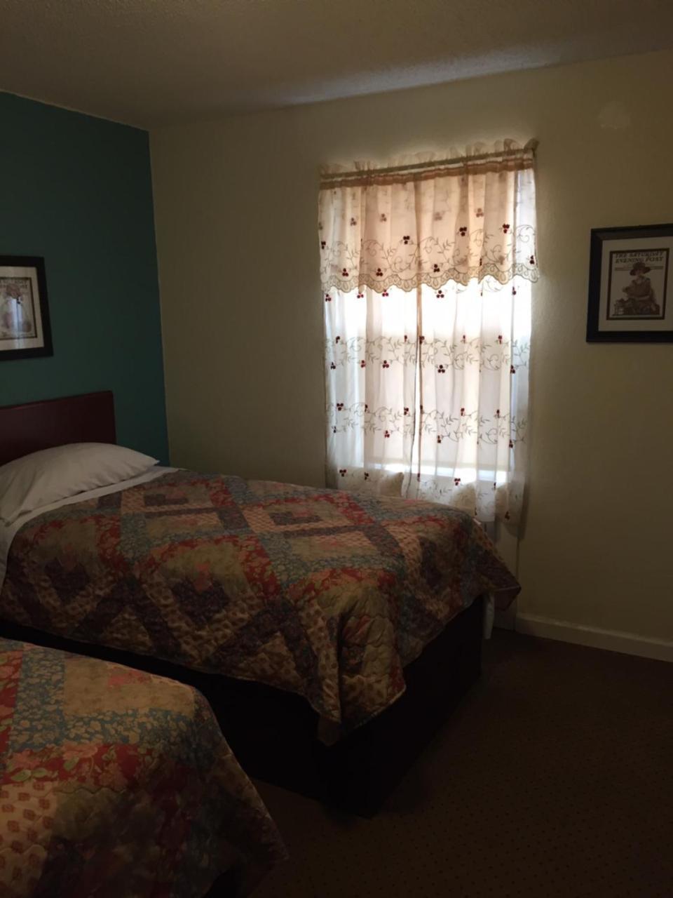 Highland Court Motel Fairmont Esterno foto