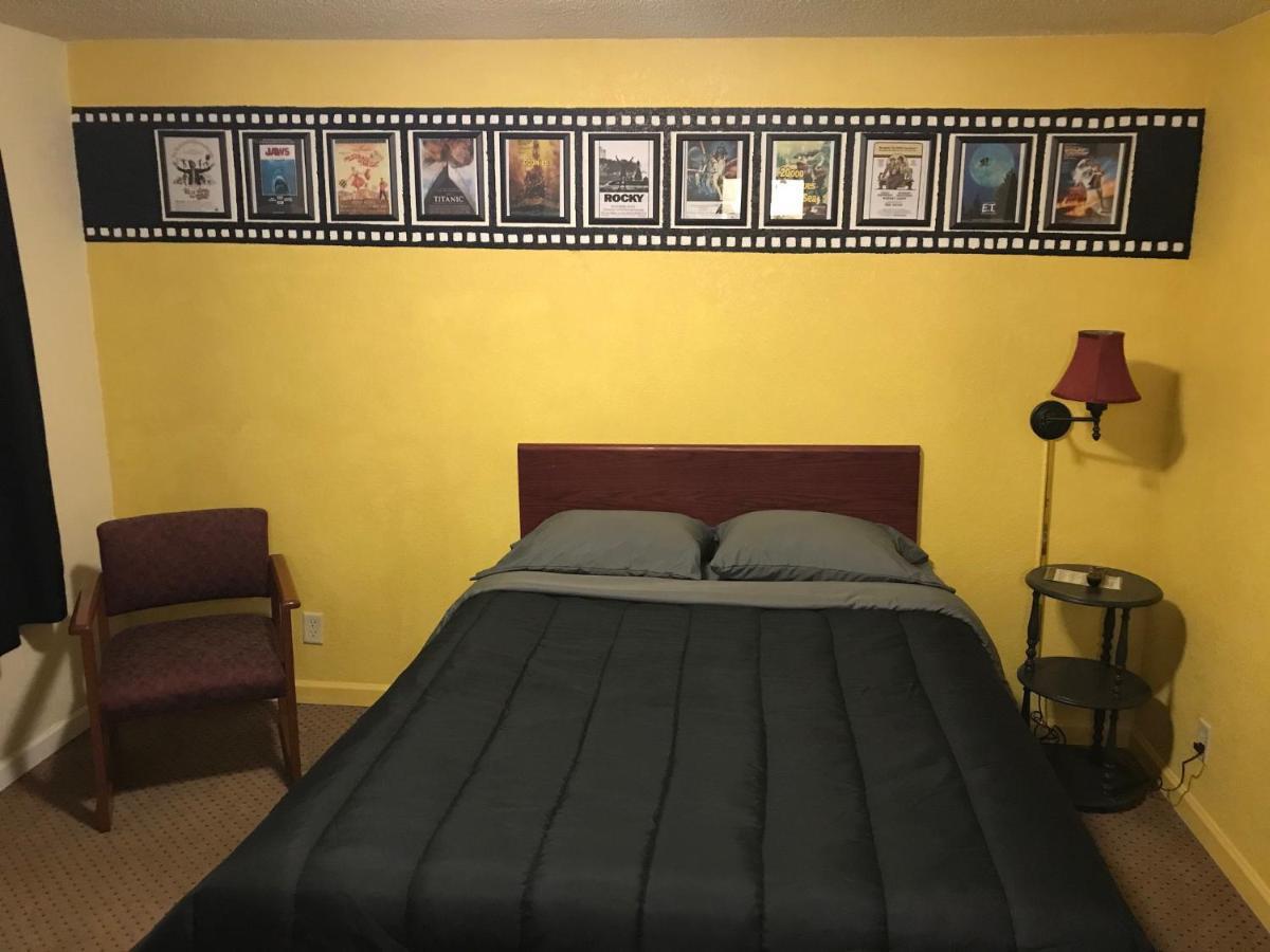 Highland Court Motel Fairmont Esterno foto